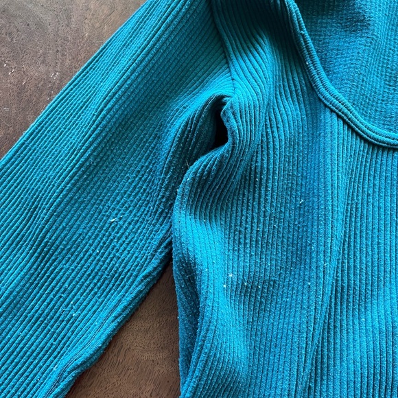 Zara Ribbed Long Sleeve Crop Top - Picture 9 of 10